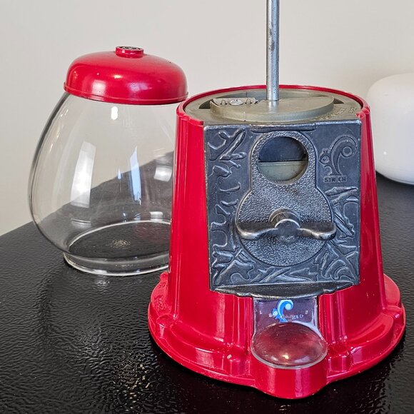 Gumball Dispenser - Picture 3 of 4